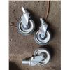 Image 3 : 3 casters