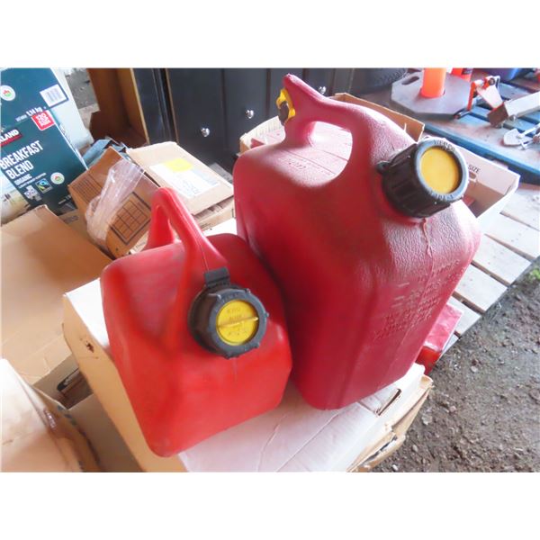 2 jerry cans