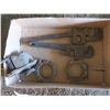 Image 2 : 2 pipe wrenches and a Hercules engine
