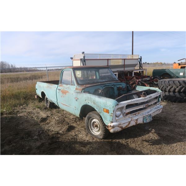 1968 Chevrolet  2wd 6 cylinder half ton truck