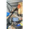 Image 8 : 2017 MERCEDES SPRINTER 2500, 6 PASS, 3DR CARGO VAN  WHITE VIN WD3BE8CD9HP557929