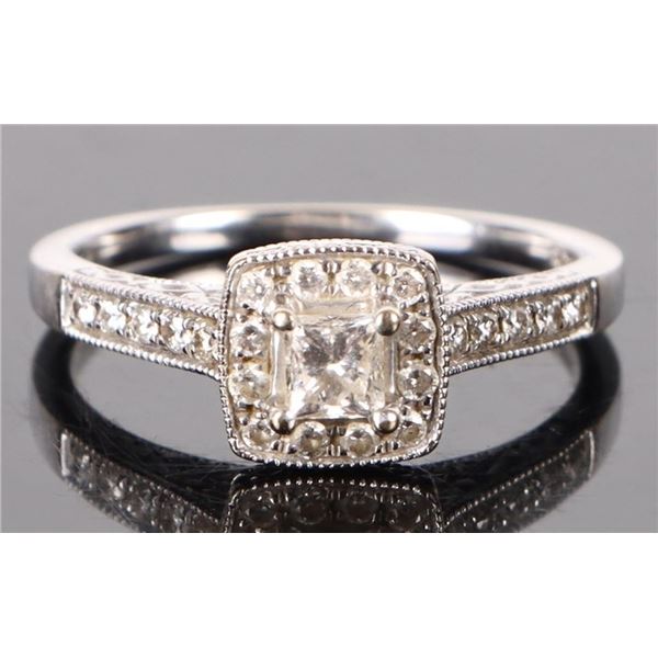 14K WHITE GOLD DIAMOND LADIES RING