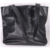 Image 2 : VINTAGE CHANEL BLACK LEATHER SMALL TOTE HANDBAG