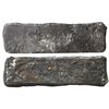 Image 1 : Silver "tumbaga" bar C-280, 2887 grams, marked with finenesses IV @ L X X X (1580/2400, 65.8% fine)