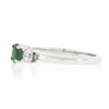 Image 6 : Jabal 18k White Gold 0.92 ctw Round Brilliant Emerald & Diamond Three 3 Stone Ri