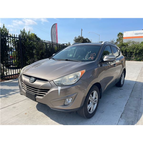 HYUN TUCSON 2013 O/S TITLE 2 DAYS