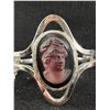 Image 2 : Vintage Purple and Black Cameo on Silvertone Bracelet