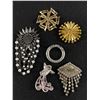 Image 2 : Collection of Vintage Rhinestone Brooches & 1 Pendant