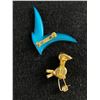 Image 2 : 2 Vintage Bird Brooches. 1 Blue Plastic, and 1 Purple Crystal Stone Bird