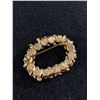 Image 2 : Beautiful Vintage Oval Brooch with Green & White Crystal Rhinestones