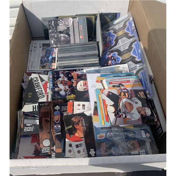 Box of Assorted Hockey Cards