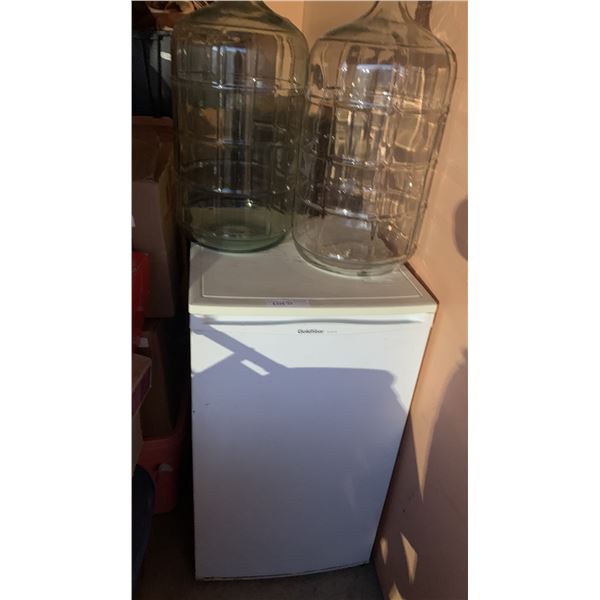 Goldstar GC151CW 4.4 Cu. Ft. Compact Refrigerator w Built-In Freezer