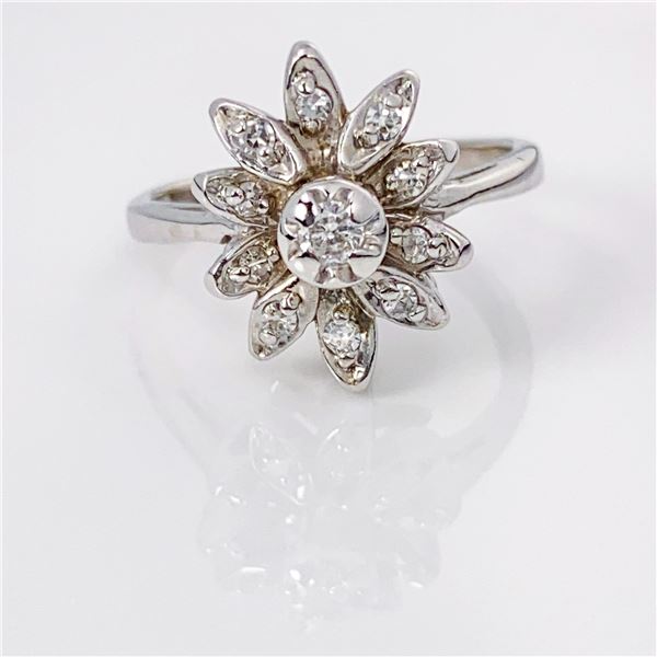 10k wg Diamond Star Fashion Ring