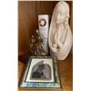 Image 1 : Religious Decorative Collectables Praying Lady Garden Of Eden Book Worship Wall Hanging & More
