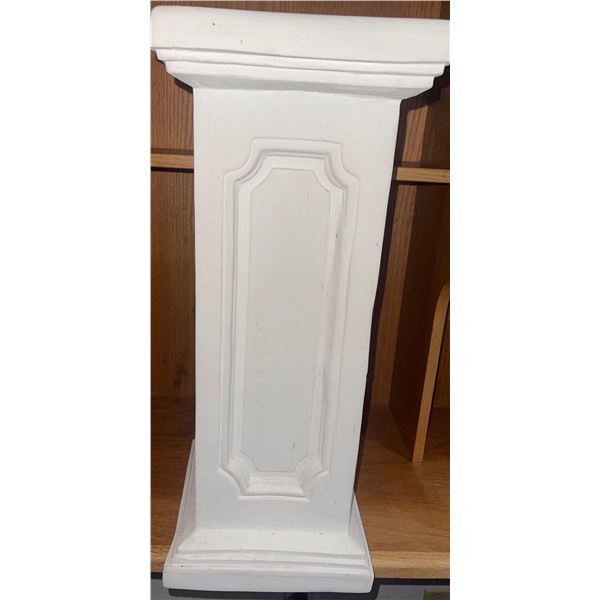 White Ceramic Pedestal 30T