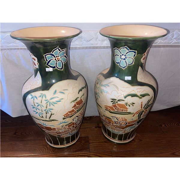 Beautiful Oriental Vase Duo 21T