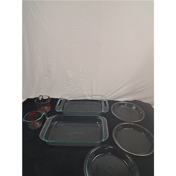 Assorted Pyrex, Fire King & No Name Kitchenware