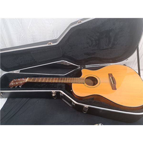 Fender Grand Auditorium Guitar with Case, Stand & Guitar Capo