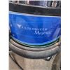 Image 2 : FilterQueen Majestic Vacuum