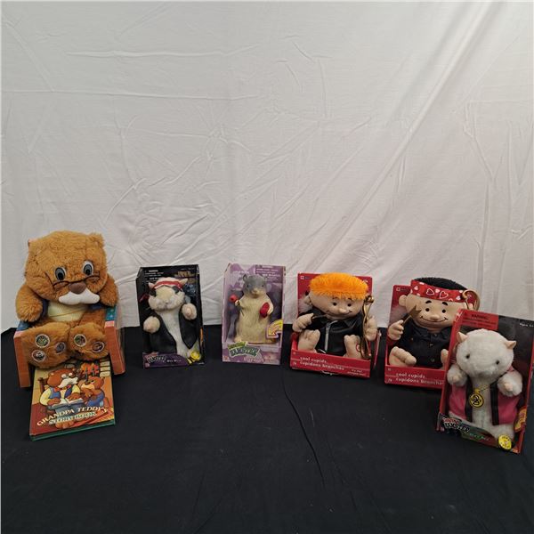 6 Boxed Stuffy Toys