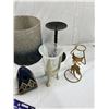 Image 2 : Candle Holders and Decor