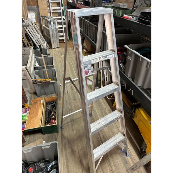 BON Folding Aluminum Step Ladder 5 foot