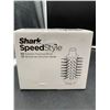 Image 1 : Shark Speed Style Express Touchup Brush