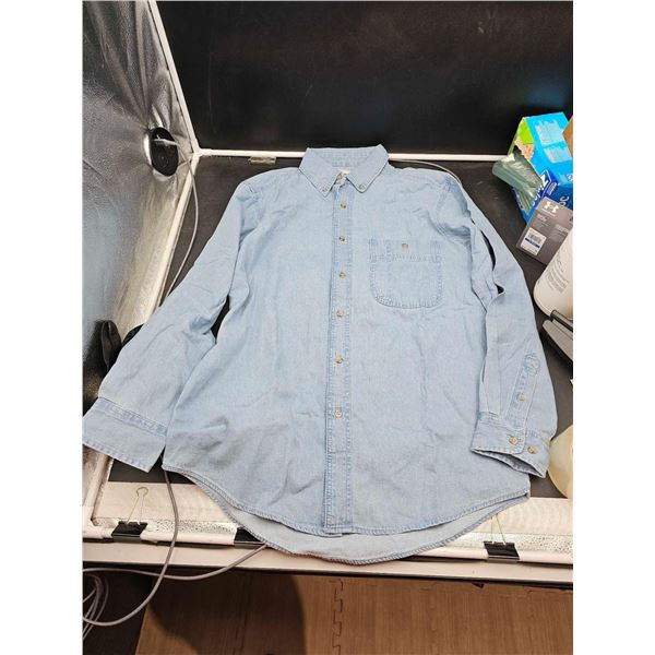 Wrangler Rugged Wear Denim Button-up (M)