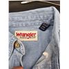 Image 2 : Wrangler Rugged Wear Denim Button-up (M)