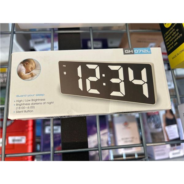 Digital bedside alarm clock