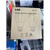Image 1 : Radar sensor LED light bulbs, pack of 2