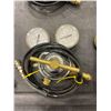 Image 2 : Assorted Lot of Pressure Gauges and Hoses