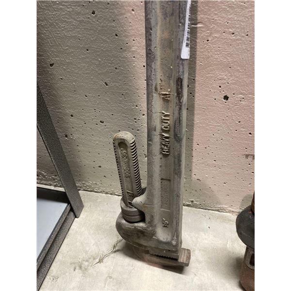 Westward Heavy Duty 36" Pipe Wrench