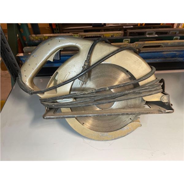 Makita 260mm Corded Circular Saw Model 5201N-A