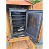 Image 4 : Cajun Injector Digital Electric Smoker in Wooden Cabinet
