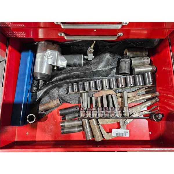 1/2" Air Impact Gun with Assorted Sockets & Tools