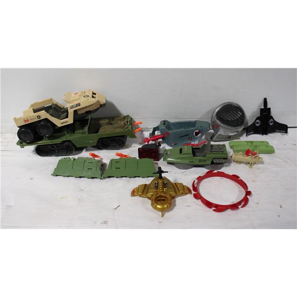 LOT OF OLD GI JOE PARTS AND VEHICLES