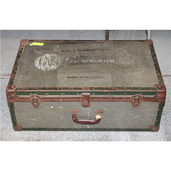 WW2 FOOT LOCKER - 1943-1945 CAPT. JAMES