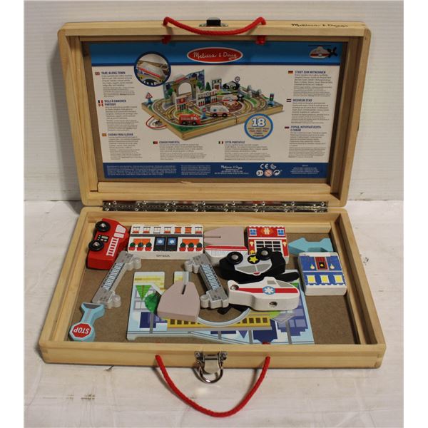 15 PC MELISSA & DOUG TAKE ALONG TOWN - ESTATE