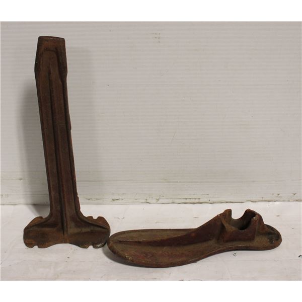 ANTIQUE CAST IRON COBBLER STAND & SHOE FORM