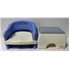 Image 1 : KIDS STEPSTOOL & ADJUSTABLE BOOSTER SEAT - ESTATE