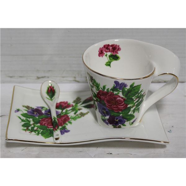 ADELINE FINE PORCELIN FLORAL TEA SET OF CUP PLATE