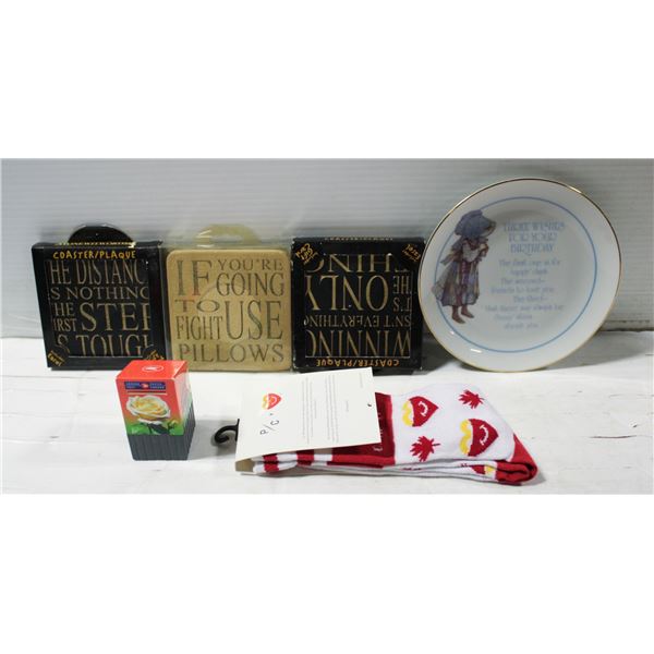 LOT OF VINTAGE LASTING MEMORIES PORCELAIN HOLLY