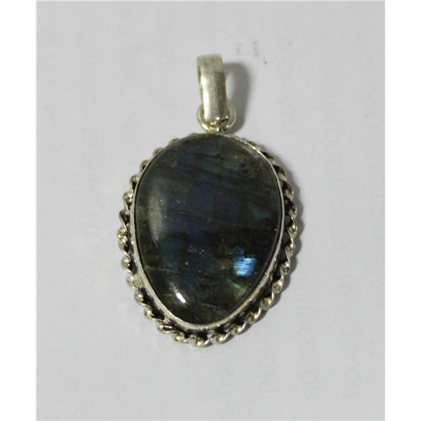 BLOODSTONE GREENISH/BLUEISH OPAL PENNANT