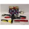 Image 1 : LOT OF DOG GROOMING SUPPLIES