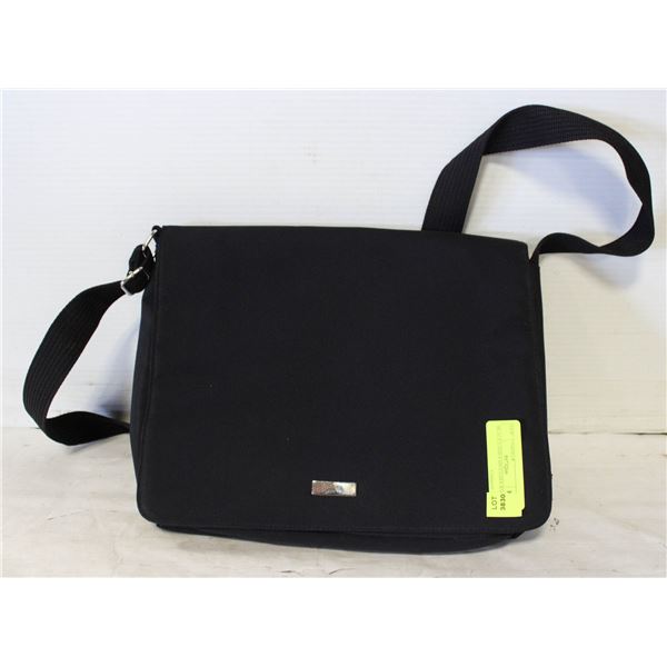 BLACK LADIES SHOULDER BAG