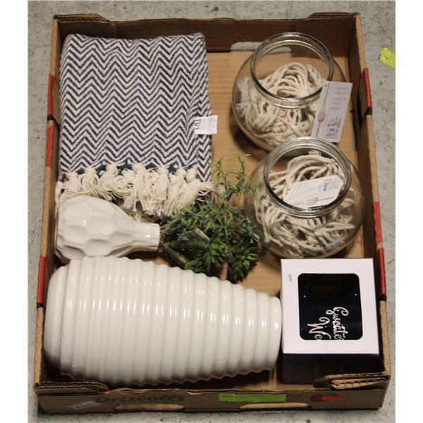 FLAT OF ASSORTED VASES, MACRAMA