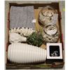 Image 1 : FLAT OF ASSORTED VASES, MACRAMA