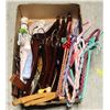 Image 1 : LOT - SPECIALITY HANGERS