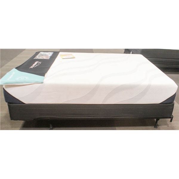 FLOOR MODEL TEMPUR-PEDIC MEDIUM 11"